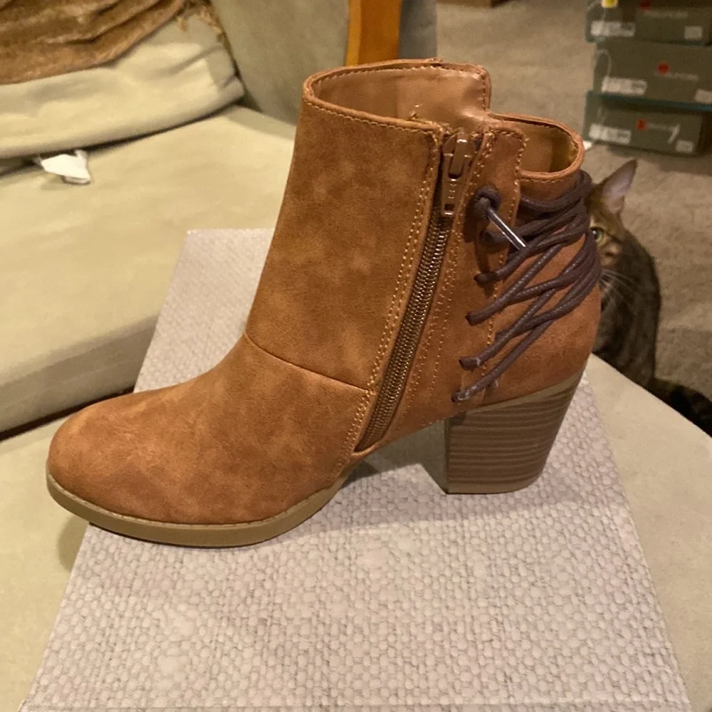 Ankle Boots - Picture 3 of 5